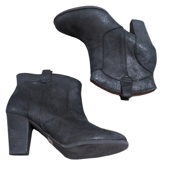 Clarks Ankle Boots Artisan Black Leather Western Style Heel Booties 8.5 - Picture 2 of 7